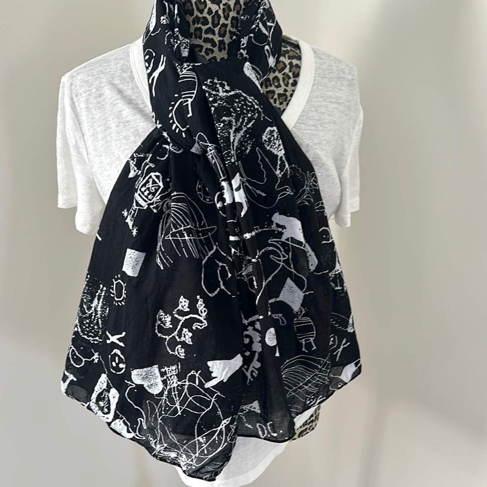 Chic Black and White Graphic Scarf